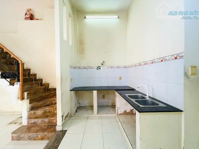 HÀNG HIẾM NHÀ NÁT TIỆN SỬA CHỮA – NGANG KHỦNG 6M  – 61M² DƯỚI 7 TỶ