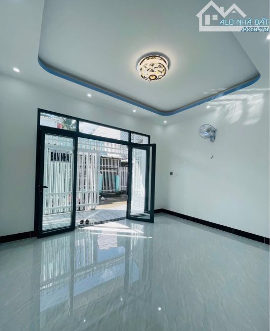 Bán gấp nhà hẻm oto ở Tân Hiệp Hóc Môn 4x18 ( 72m2 ) 760 TRIỆU Sổ hồng riêng đủ