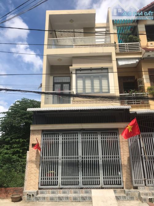 BÁN NHANH NHÀ CỰC ĐẸP 3 TẦNG KIÊN CỐ MẶT TIỀN LÊ HỮU TRÁC PHƯỜNG TRẦN PHÚ ( NGHĨA LỘ MỚI)