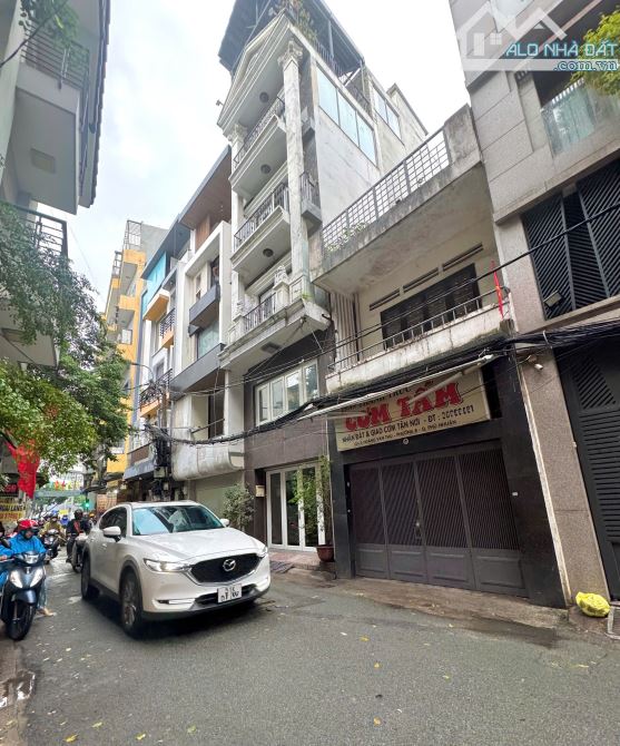 Bán nhà Phú Nhuận VỊ TRÍ KINH DOANH ĐẸP đường 6m, (4 x 17) - 30m ra Mặt Tiền Hoàng Văn Thụ
