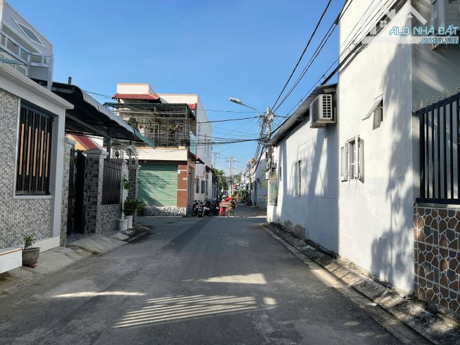 Bán lô đất thổ cư 209m2 đường xe hơi giá chỉ 19.5 tr/m2 tương đương 4.1 tỷ Lê Văn Lương
