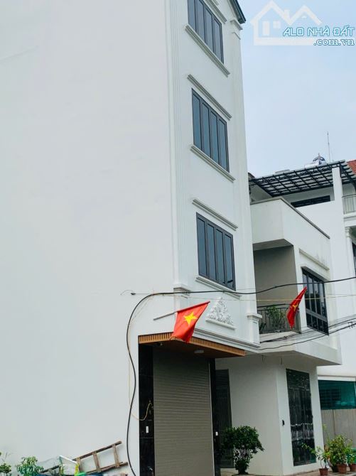 Bán nhà phân lô 76m² mặt tiền 5m phố Lạc Trung, Hai Bà Trưng – Gara 2 ô tô, gần Minh Khai