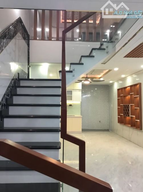 CẦN BÁN NHÀ ĐẸP 5 TẦNG – GẦN GA T3 TÂN BÌNH  SỔ HỒNG RIÊNG FULL NỘI THẤT CHỈ 7.8 TỶ