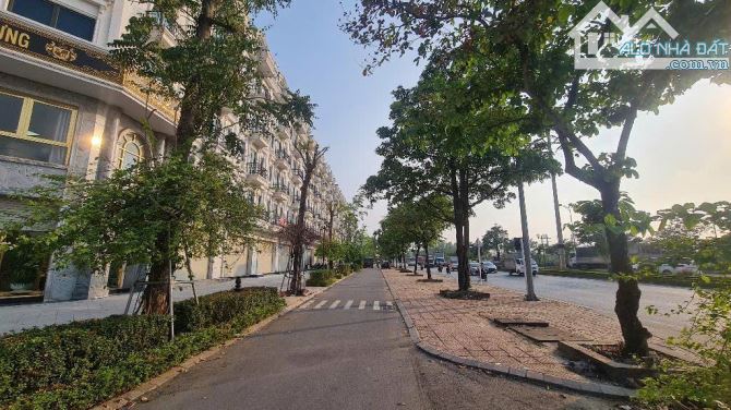 BÁN NHÀ KIẾN HƯNG LUXURY,  MẶT ĐƯỜNG CIENCO 5, DIỆN TÍCH 130M , 7 TẦNG, GIÁ  38 TỶ.