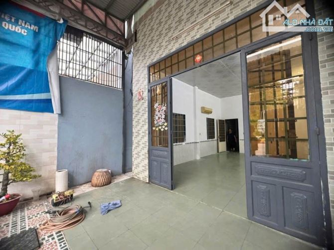 Bán nhà c4 ngay Đồng Diều Hóc Môn 4,5x22 ( 108m2 ) 710 TRIỆU Sổ hồng riêng