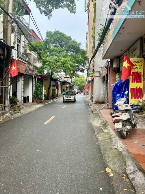 Bán đất Việt Hưng, Long Biên 62m, oto, gần mặt phố giá 10 tỷ hơn