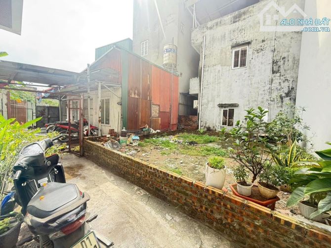 Bán 45m2 Đất nở hậu quận Hoàng Mai, 30m ra ô tô tránh, ngõ ba gác