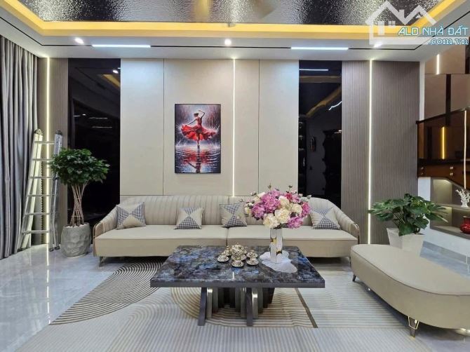 Siêu Vip!Nhà đẹp Sài Đồng 60M,7 tầng thang máy,ô tô tránh,2 mặt ngõ,vỉa hè,KD.Hơn 20 tỷ