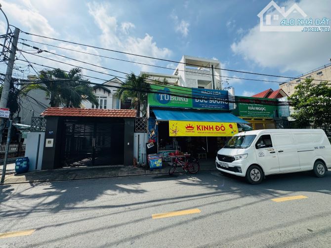 Bán gấp nhà 2 tầng góc 2 mặt tiền, ngang 6.3m, vuông vức, hoàn công chuẩn, tăng nhơn phú a