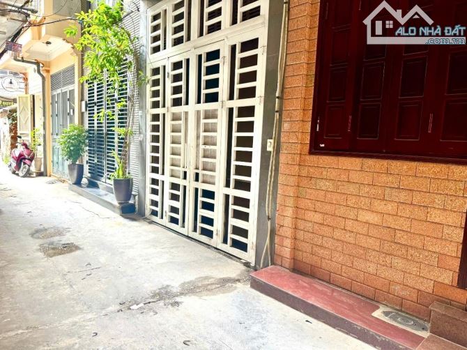 VỊ TRÍ HIẾM! Khu phân lô Kim Mã Thượng NHÀ CHẮC 30m2, 5 tầng