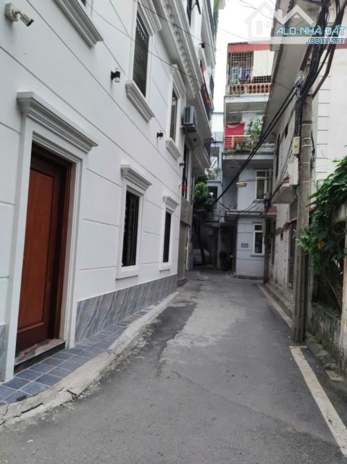 Lô góc Chùa Bộc,Ô tô gần nhà, Gần phố,Trung tâm Đống Đa,An Ninh tốt,40m2,11 tỷ