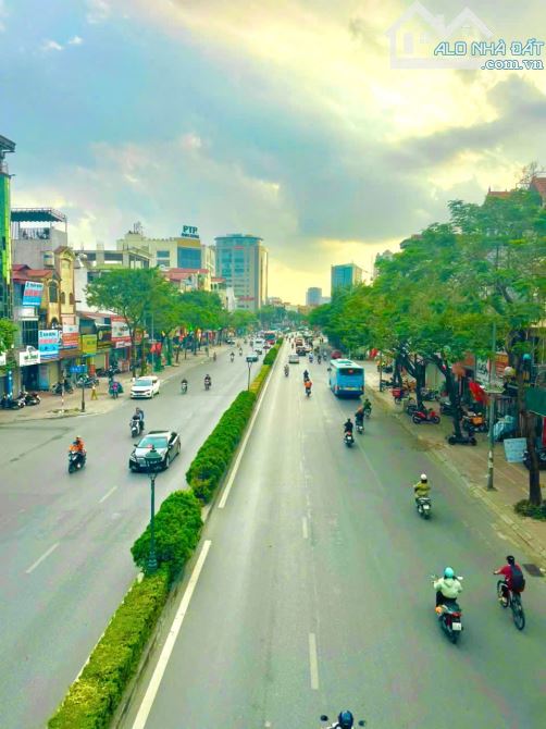 Chủ cần tiền bán gấp mảnh đất Nguyễn Văn Cừ,70M,MT 4,5M,ô tô vào đất.Nhỉnh 14 tỷ