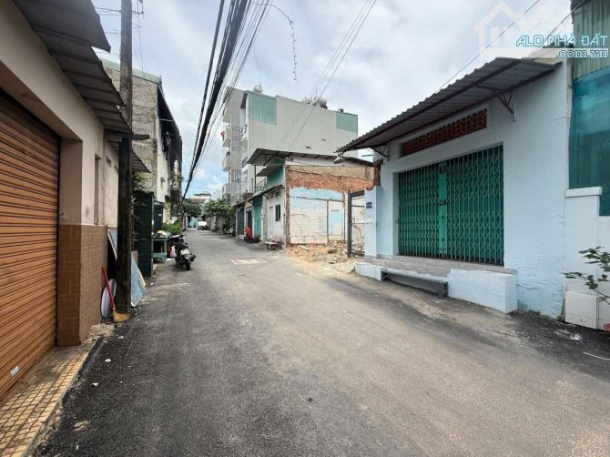 Bán Lô Đất 100m2 đường 385 siệu đẹp giá 7.9 tỷ