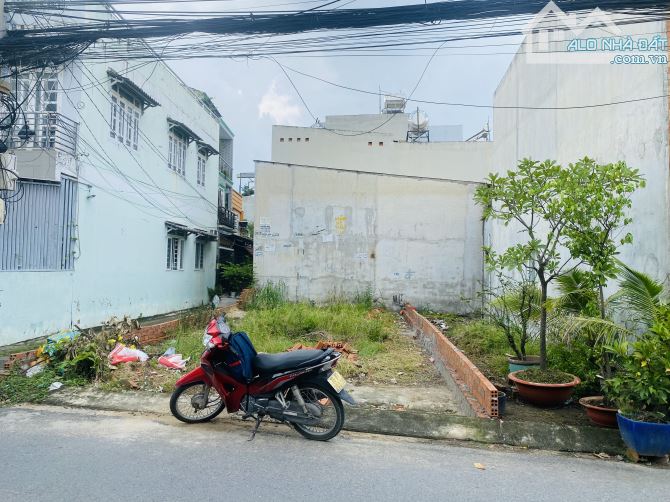 Bán lô góc 2 Mặt Tiền hẻm 175 đường số 2, Phường Tăng Nhơn Phú B gần đường Lê Văn Việt