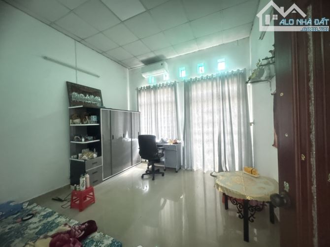Bán nhà cấp 4 mặt tiền đường số 1 phường 15 quận gò vấp, DT 80m² (4x20m) giá 7,3ty, Đường