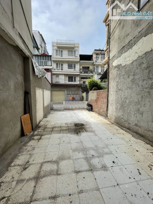 AN DƯƠNG VƯƠNG 92/104M², 3 TẦNG, MT 5M, 25 TỶ – Ô TÔ TRÁNH, VỈA HÈ RỘNG, KINH DOANH