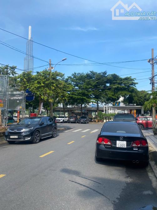 Chủ thiện chí bán đất ngay Trần NÃO  Phường Bình An, Quận 2 Diện tích: 10x30 cn 305m2