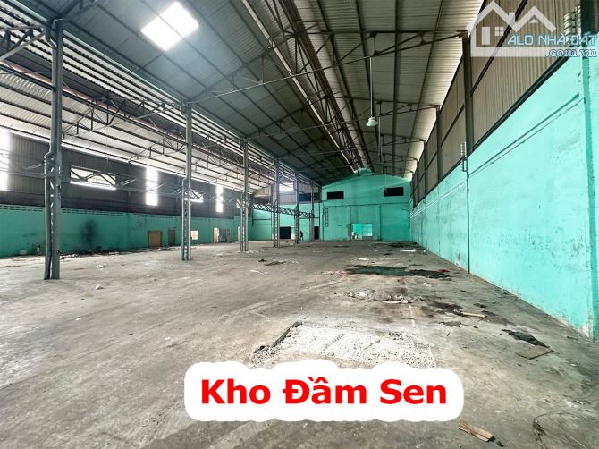 Kho Container 1100M2 Đầm Sen - 99Tr/Tháng - Còn Mới.