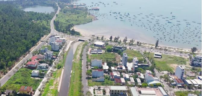 BÁN GẤP lô đất siêu hot mặt đường Nguyễn Trực, Đầu tuyến Sơn Trà - Điện Ngọc