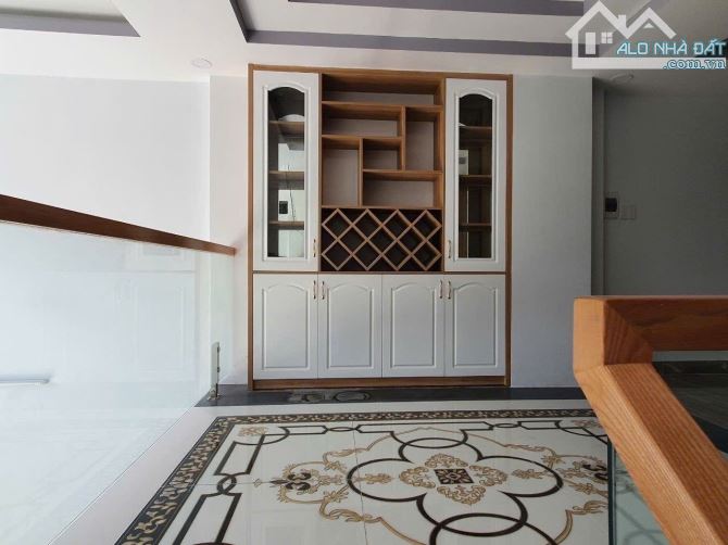 BÁN NHÀ ĐẸP 4 TẦNG VÕ VĂN HÁT, LONG TRƯỜNG, Q9,XE HƠI NGỦ TRONG NHÀ, CHỈ NHỈNH 6 TỶ TL