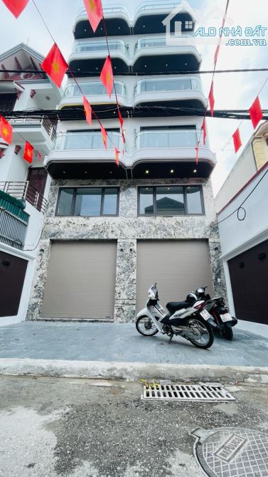 BÁN NHÀ CHU HUY MẪN - LONG BIÊN - GARA - THANG MÁY - FUL NỘI THẤT - 63M X 7 TẦNG - MT 3.6M