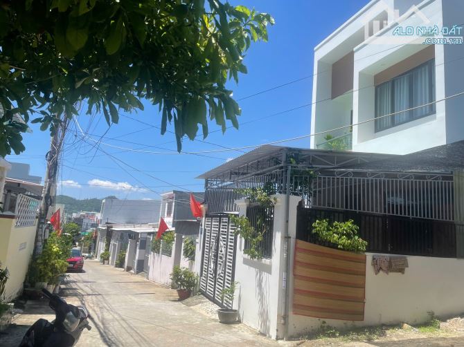💝BÁN NHÀ 3 TẦNG, VĨNH HÒA CŨ.BẮC NHA TRANG.Giá 3,4ty đườg 4,3m oto đâu trước nhà ngag 5m