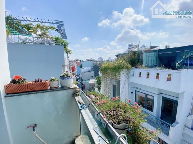 Nhà 4 tầng, 40m2, 4PN, HXH Ni Sư Huỳnh Liên phường 9 quận Tân Bình.