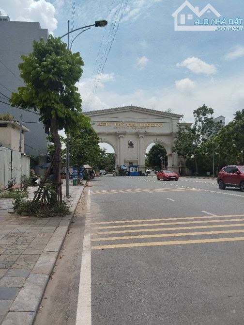 Bán lô đất 80m đất đấu giá tại Thị trấn Trạm Trôi - Hoài Đức vị trí đepk