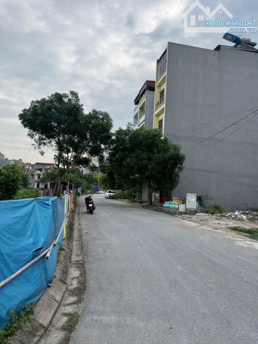 Bán đất bò sơn 3 nhìn sang khu phức hợp thể thao dt 72m2 + mt 4m + hướng đb giá 8.9 tỷ