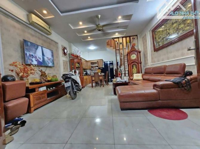 🏡 45m² chỉ 5.2 tỷ – Nhà đẹp Tả Thanh Oai, gần Cầu Tó Thanh Trì ✔️ Nhà dân xây chắc chắn,