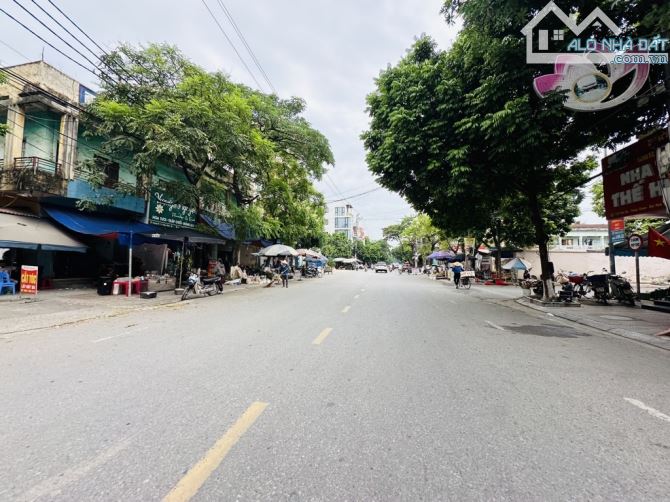 SIÊU PHẨM TRUNG TÂM THỊ TRẤN HỒ THUẬN THÀNH – Ô TÔ 7 CHỖ VÀO ĐẤT CHỈ HƠN 4ty