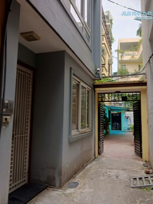 Bán nhà Đặng Văn Ngữ, ngõ rộng thoáng, gần ô tô, nhà đẹp ở ngay, 35m2, 4 tầng, giá 8 tỷ