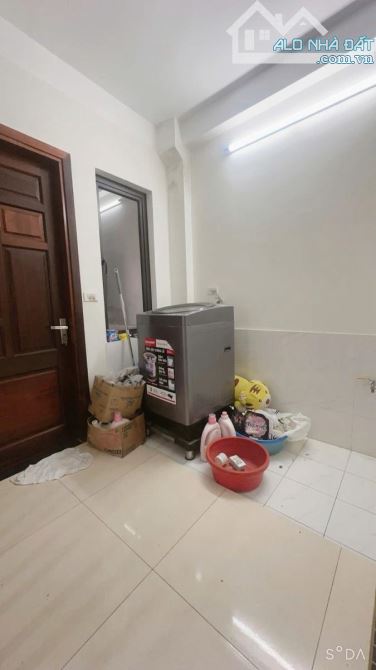 Dương quảng Hàm nhà đẹp ở ngay ô tô 39m 5 tầng Mt 4m giá 10.3 tỷ
