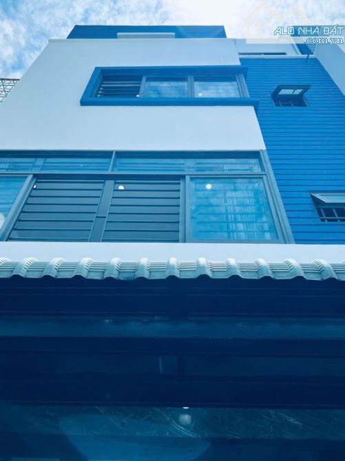 Bán nhà mới 1 trệt 3 lầu hẻm oto Trương Công Định, p8