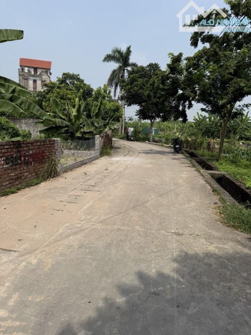 Bán 77m2 Đặng Xá, đường ô tô tránh