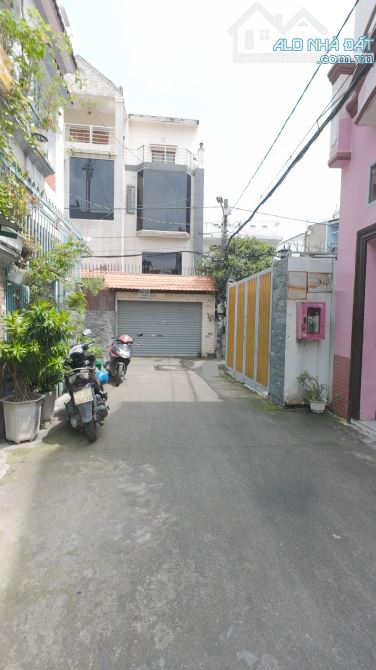GẤP - Nhà hẻm oto, 91.4m2 (5x20, hậu 5.15m), thu nhập 18tr, 50m ra Thống Nhất, chỉ 10.8 tỷ