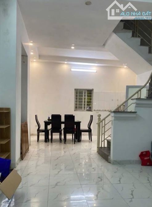 Bán nhà Vĩnh Hưng 40m² – 3 tầng – 5,2 tỷ – 3PN –Gần ô tô-Sổ riêng-Ko QH