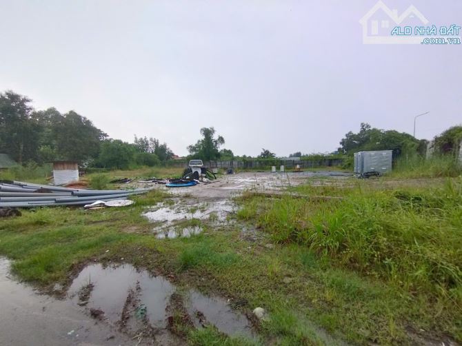 Cho thuê đất 2200m2 mặt tiền đường Huỳnh Văn Nghệ giá 25 triệu/tháng