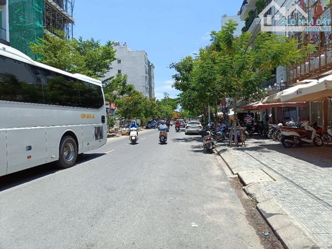 HÀNG HIẾM – SÁT TRẦN HƯNG ĐẠO, CẦU TÌNH YÊU – VỊ TRÍ KINH DOANH ĐẮT GIÁ – CHỈ 13.5 TỶ