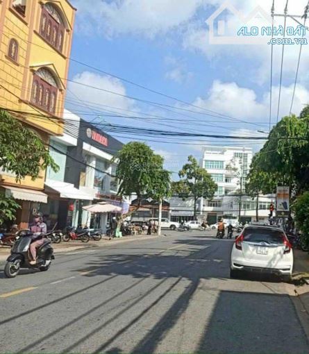 NHÀ MẶT TIỀN 13 tỷ TRẦN NGỌC QUẾ, XUÂN KHÁNH, NINH KIỀU, TP CẦN THƠ