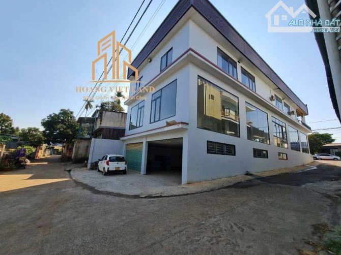 TOÀ NHÀ 3 MẶT TIỀN NGUYỄN CHÍ THANH 10,63x34m NỞ HẬU