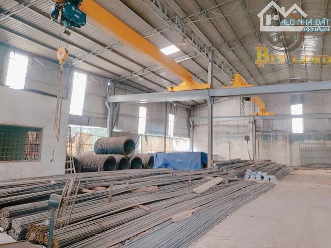 XƯỞNG MẶT TIỀN QUỐC LỘ - CÓ CẨU TRỤC - VỊ TRÍ HIẾM diện tích 1250m2 chỉ 80 triệu.
