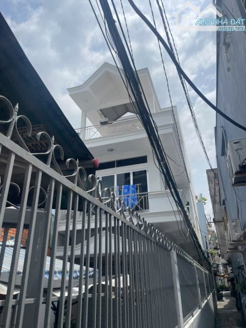 Bán nhà HXH 258 Dương Bá Trạc, 4x34m cn 136m2, 3 tầng chỉ 12 tỷ