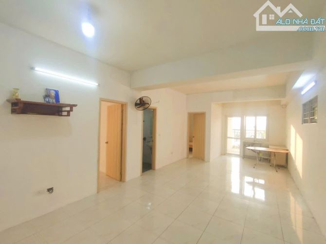 Cho thuê chung cư Thanh Hà CenCo5. Tầng 4. Dt :78 m. Giá 6.4 tr / tháng