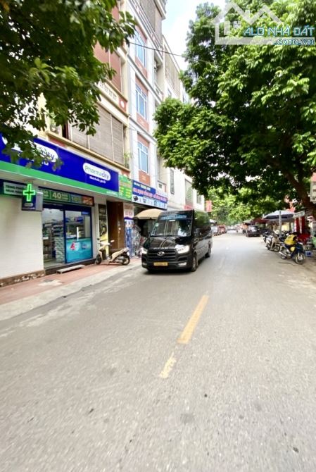 HOA HẬU CẦU GIẤY - 6 TẦNG THANG MÁY - NGÕ THÔNG KHẮP NGẢ -  VÀI BƯỚC RA Ô TÔ TRÁNH
