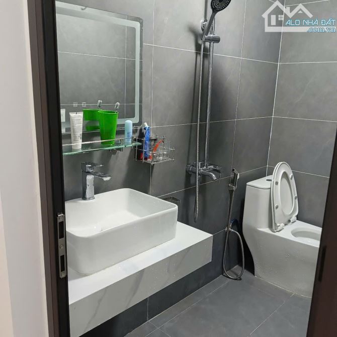 ngõ 132 Nguyễn Đổng Chi, dân xây 5 tầng 42m2, nhà mới đẹp, nở hậu, ô tô vào nhà, 13.5 tỷ