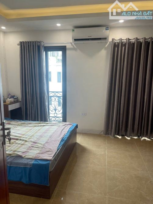 CCMN 50m2 x 6 Tầng Dòng Tiền 40tr/tháng – Ngay Chợ Thạch Bàn