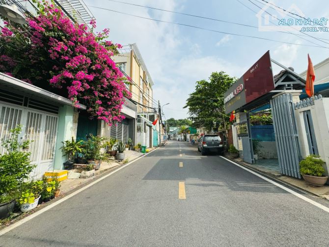 Lô đất 145m² (5m x 29m) đường liên khu 2-5 Lê Văn Việt  đường oto thông 9 tỷ 5