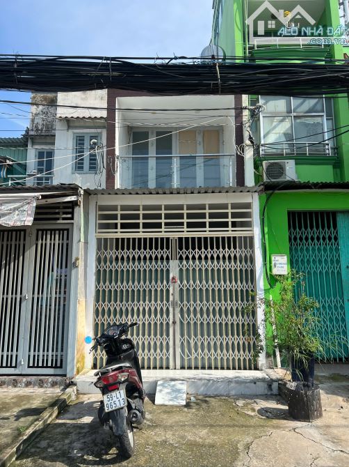 Cho thuê nhà mới 2 tầng mặt tiền Nguyễn Duy P10Q8