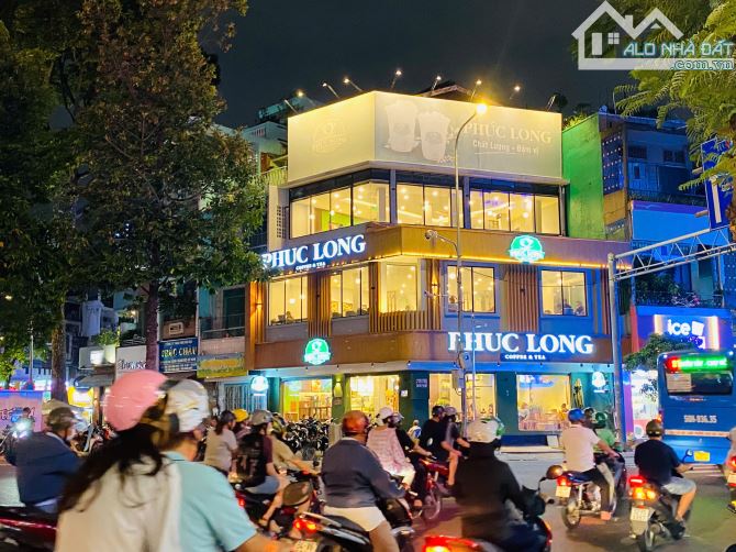 Căn góc 2 mặt tiền Lê Hồng Phong P. 10, Quận 10. DT: Ngang 11x12m. HĐT: 200tr/th. Giá 50 t